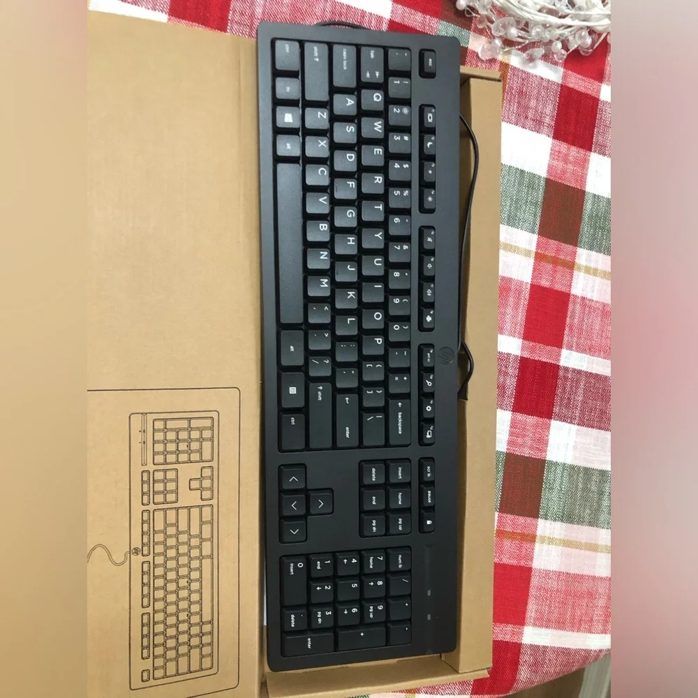 HP Black Wired Full-Size Keyboard with Numeric Keypad